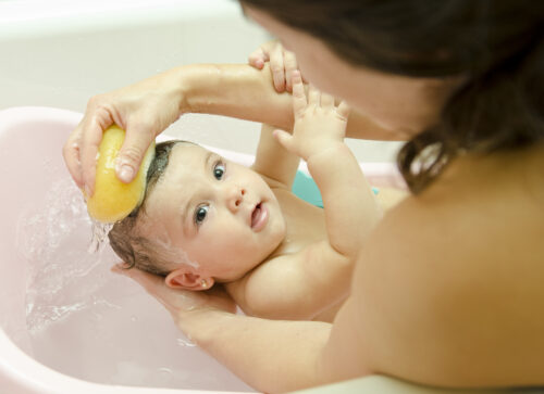 Gąbki i myjki do kąpieli dla niemowląt