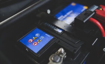 Ile ładuje się bateria słoneczna?