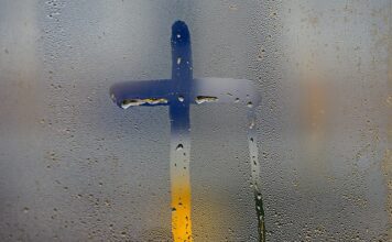 Jak zabezpieczyć świece przed kapaniem?